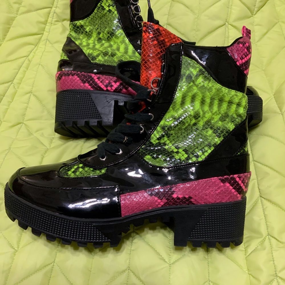 CAPE ROBBIN BOOTS. SIZE- 10 - Picture 7 of 7